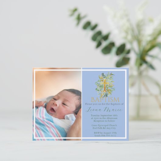 Green Watercolor Floral Faux Gold Photo Baptism インビテーションポストカード (スタンド正面)