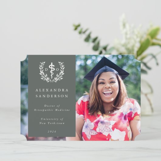 Green+White Doctor of Osteopathic Medicine写真 案内状 (スタンド正面)