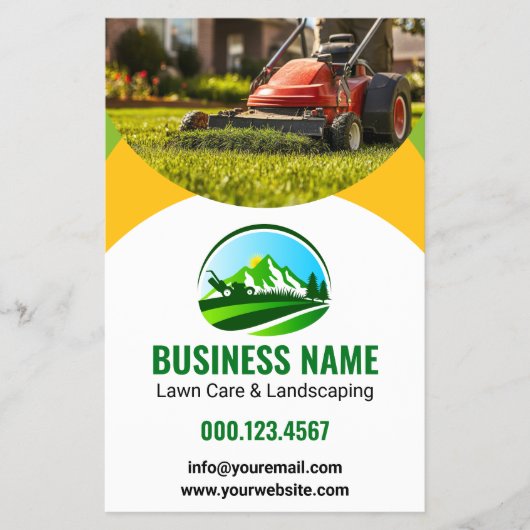 Green Yellow Lawn Care Landscaping Mowing チラシ (正面)