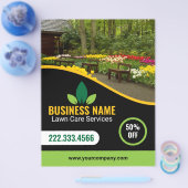 Green Yellow Lawncare Landscaping Maintenance チラシ (シングル)