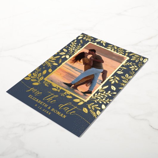 Greenery Botanical Photo Save the Date 箔招待状 (回転した状態)