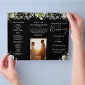 Greenery String Lights Trifold Wedding Program チラシ (手)