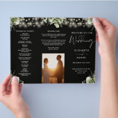Greenery String Lights Trifold Wedding Program チラシ (手)