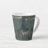 Greenery, Victorian Era Tapestry by Henry Dearle カフェラテマグ (右アングル)