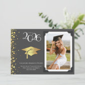 Grey and Gold Graduation Announcement 招待状 (スタンド正面)