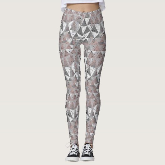 grey tones geometric pattern with triangles レギンス (正面)