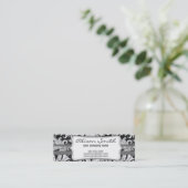 Grey victorian with label スキニー名刺 (スタンド正面)