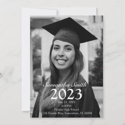 Greyscale写真の卒業発表 招待状 (正面)