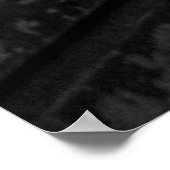 GREYSCALE PHOTO 読 OF MAN SISTING WHILE NAVSP ポスター (角)