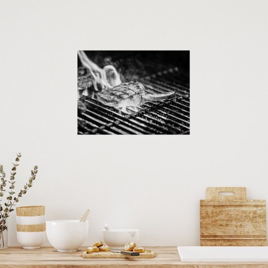 Grilled Tomahawk Steak on Flaming BBQ Grill ポスター (キッチン)