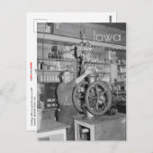 Grinating Coffee in a General Storeはがき ポストカード (正面/裏面)