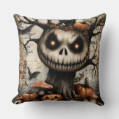 Grinning Grove – Where Shadows Smile クッション (正面)