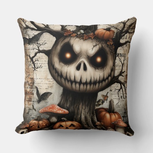 Grinning Grove – Where Shadows Smile クッション (正面)