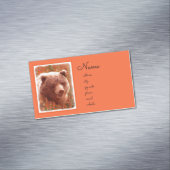 Grizzly Bear Cub in Fireweed'絵画's Wildlife Art マグネット名刺 (インサイチュ)