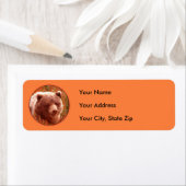 Grizzly Bear Cub in Fireweed'絵画's Wildlife Art ラベル (インサイチュ)