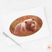 Grizzly Bear Cub in Fireweed'絵画's Wildlife Art 楕円形シール (封筒)