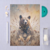 Grizzly Bear in Meadow Grass in Neutral Shades 薄葉紙 (クラフト)