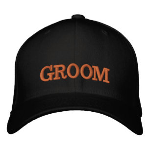 GROOM エンブロイダリー ベースボール キャップ ゴールド/ブラック