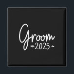 Groom Est 2025の結婚した婚約取得 マグネット<br><div class="desc">Groom Est 2025の結婚した婚約準備</div>