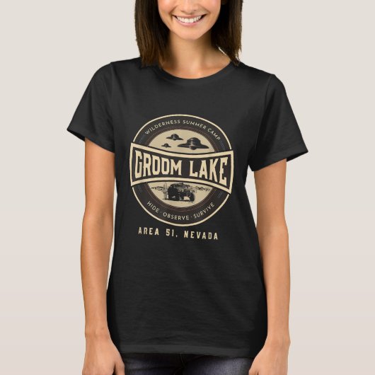 Groom Lake Summer Wilderness Camp - Funny Area 51  Tシャツ (正面)