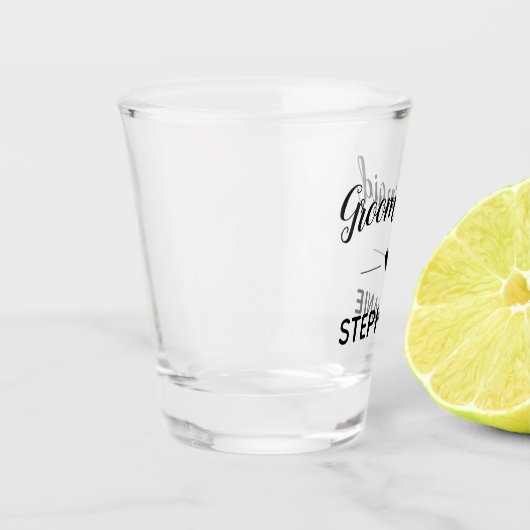 Groomsmaidブラックスクリプモノグラムのト結婚ズ ショットグラス (左)