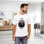 Groomsmanフォトバチュラーパーティ Tシャツ<br><div class="desc">円形フレームに写真をパーソナライズして追加する。名前の追加</div>