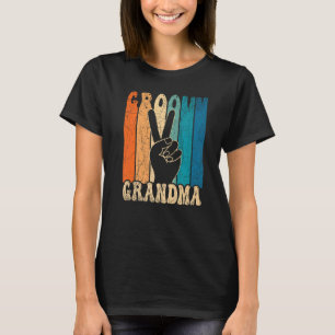 Groovyおばあちゃん70s美学ノスタルジア1970sレター Tシャツ