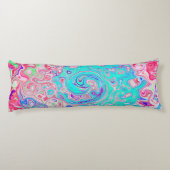 Groovyアクアブルーとピンクの抽象芸術レトロスワール ボディピロー (裏面)