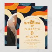 Groovyカラフルレトロ波状フォトQRコード結婚s 招待状 (正面/裏面)