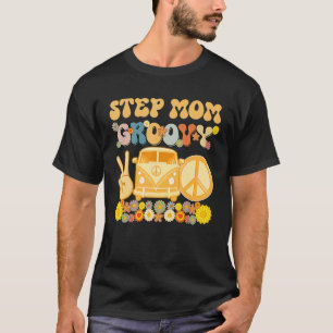 Groovyステップママレトロマッチファミリーベビーシャワー Tシャツ