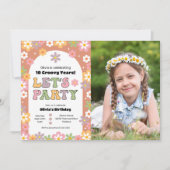 Groovyデイジーヒッピー写真ガールの誕生日 招待状 (正面)