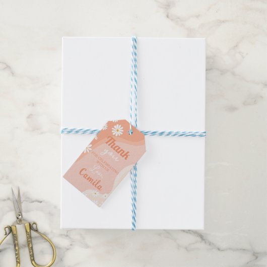 Groovyデイジー誕生日サンキューラベル ギフトタグ (より糸付き)