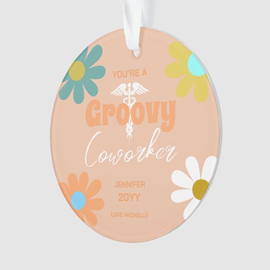 Groovyナース同僚おもしろいパーソナライズされたクリスマス オーナメント (正面)