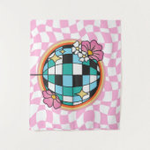 Groovyピンクディスコボール60sヒッピーレトロ市松模様に タペストリー (正面)