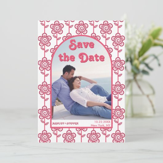 Groovyマゼンタとピンクの花70sのインスパイア写真 セーブザデート (スタンド正面)