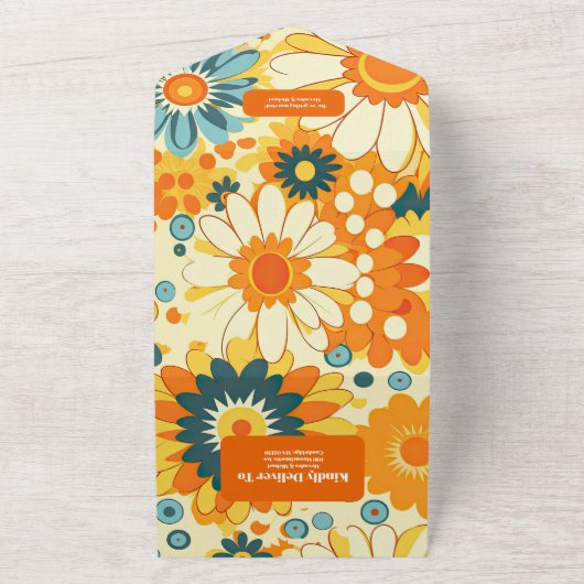 Groovyモダンデイジーフローラ黄色とオレンジ結婚色 オールインワン招待状 (外側)
