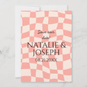 Groovyモダンレトロカラフルおもしろいユニーク結婚の セーブザデート (裏面)