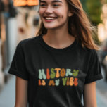 Groovyレトロの歴史は私のヴィベ、歴史家 Tシャツ<br><div class="desc">Groovyの歴史は私のヴィーブのTシャツである。歴史家や歴史ファンにとって素晴らしい贈り物だ。</div>