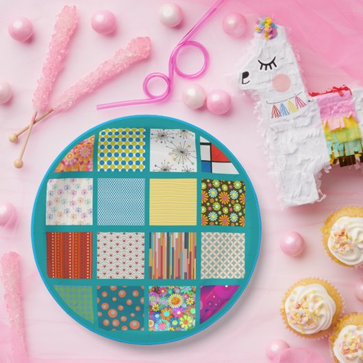 Groovyレトロデザインはキルトのようなパターンで行われる。 ペーパープレート (パーティー)