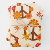 Groovyレトロ花on Peace and Loveシンボルや象徴 ラッピングペーパーシート (インサイチュ)