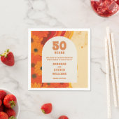 Groovyレトロ50th結婚のアニバーサリーウェルカムサイン スタンダードカクテルナプキン (インサイチュ)