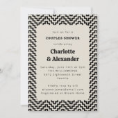 Groovyレトロ70sブラックカップルシャワーのパターン 招待状 (正面)