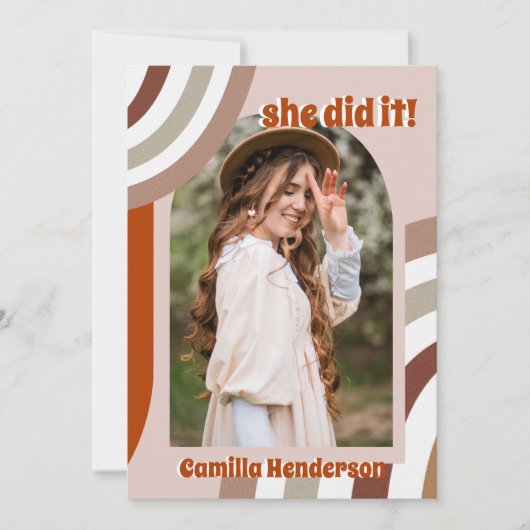 GroovyレトロBoho Arch写真卒業 案内状 (正面)