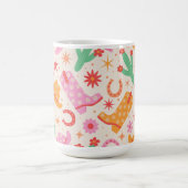 Groovy女性のカーボーイブーツとハットのパターンとサボテン コーヒーマグカップ (中央)