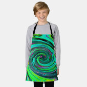 Groovy抽象芸術レトログリーンとマゼンタスワール エプロン (着用した状態)