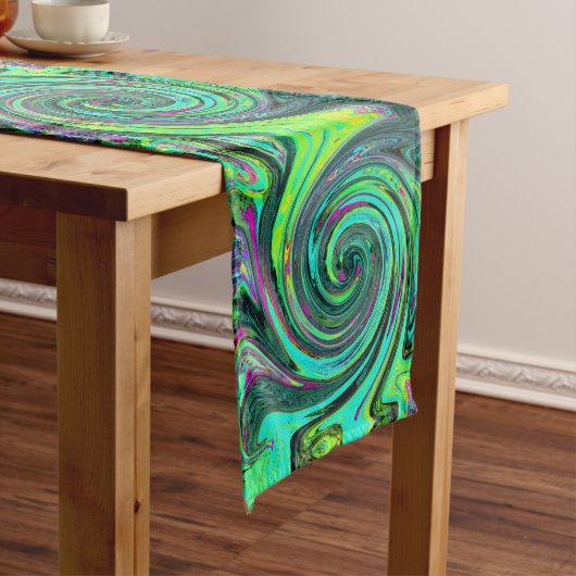 Groovy抽象芸術レトログリーンとマゼンタスワール ロングテーブルランナー (インサイチュ)