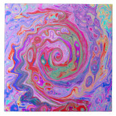 Groovy抽象芸術レトロ赤、紫、ピンクの渦巻き タイル (正面)