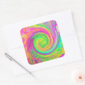 Groovy抽象芸術紫と黄色の液体スワール スクエアシール (封筒)