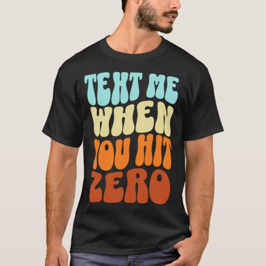 Groovy文字カラーをゼロに設定した場合のレトロ Tシャツ (正面)