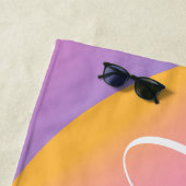 Groovy紫色グラデーション |スクパーソナライズされたリプト名 ビーチタオル (インサイチュ)